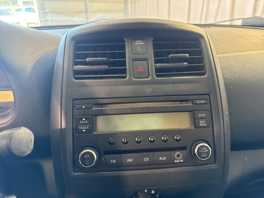 Thumbnail: 2015 Nissan Versa - 6