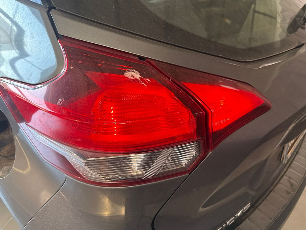 Thumbnail: 2018 Nissan Kicks - 17