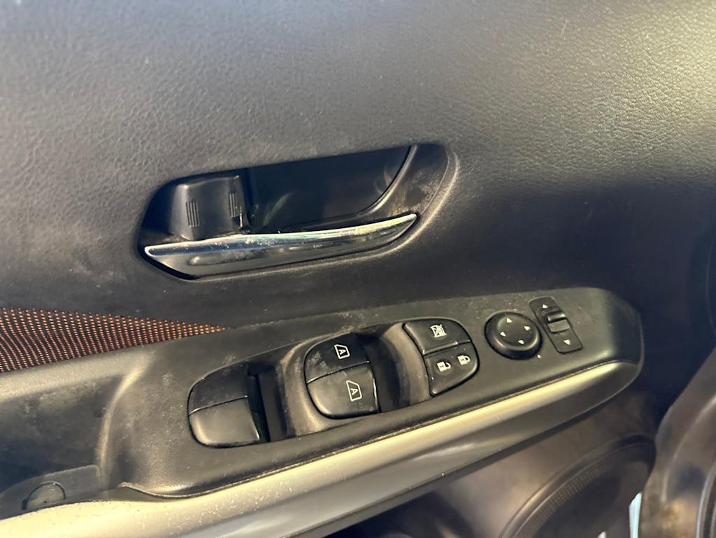 Thumbnail: 2018 Nissan Kicks - 19