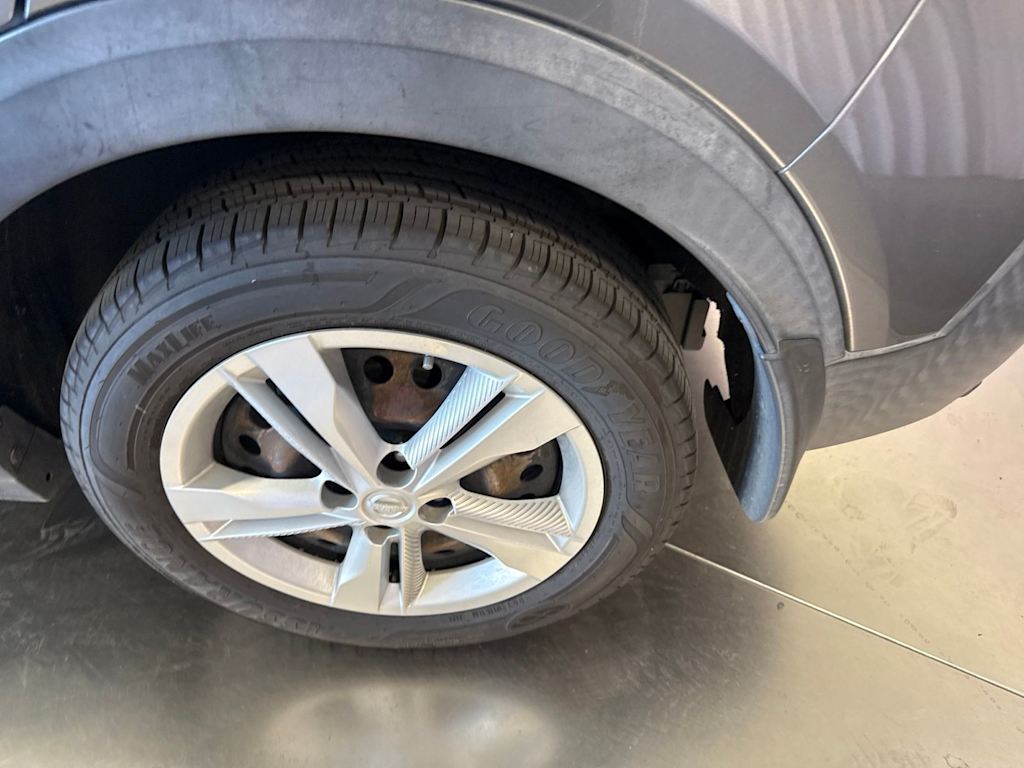Thumbnail: 2019 Nissan Kicks - 6