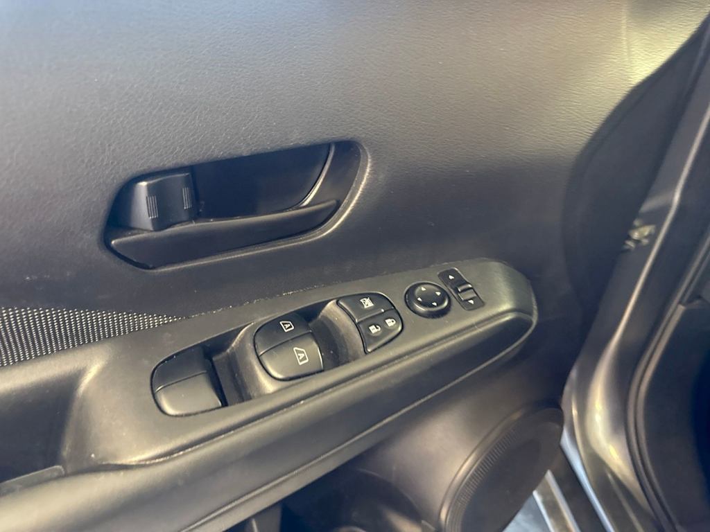 Thumbnail: 2019 Nissan Kicks - 21