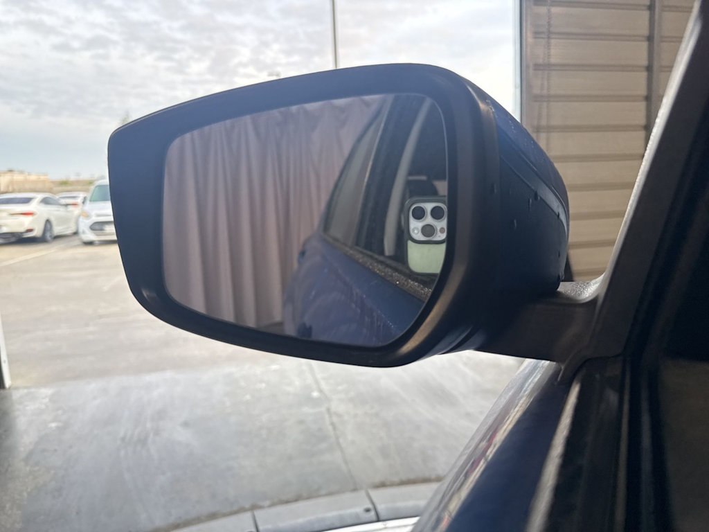 Thumbnail: 2021 Nissan Kicks - 28