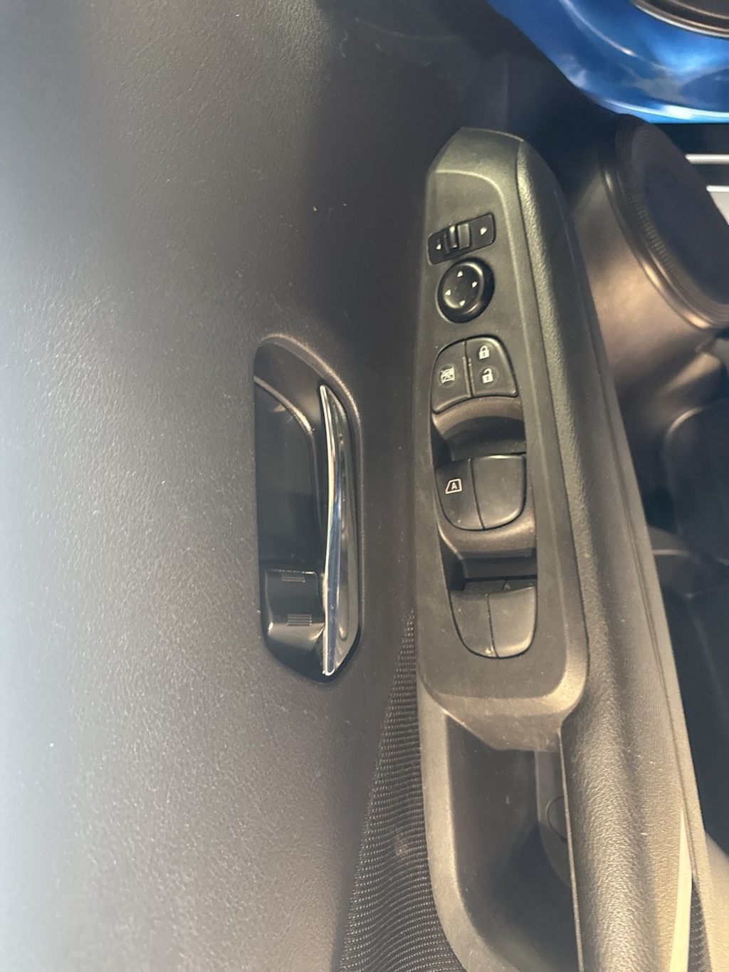 Thumbnail: 2021 Nissan Kicks - 22