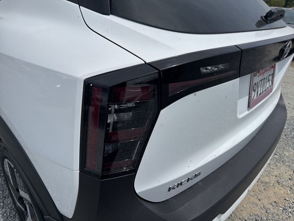 Thumbnail: 2025 Nissan Kicks - 18