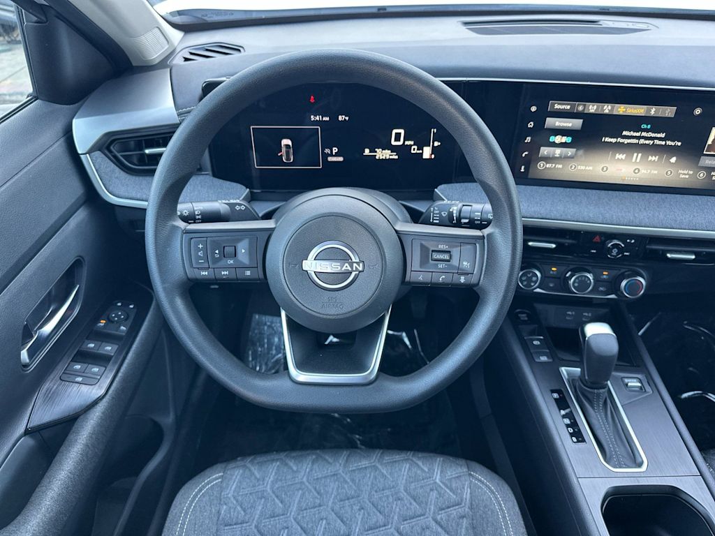 Thumbnail: 2025 Nissan Kicks - 9