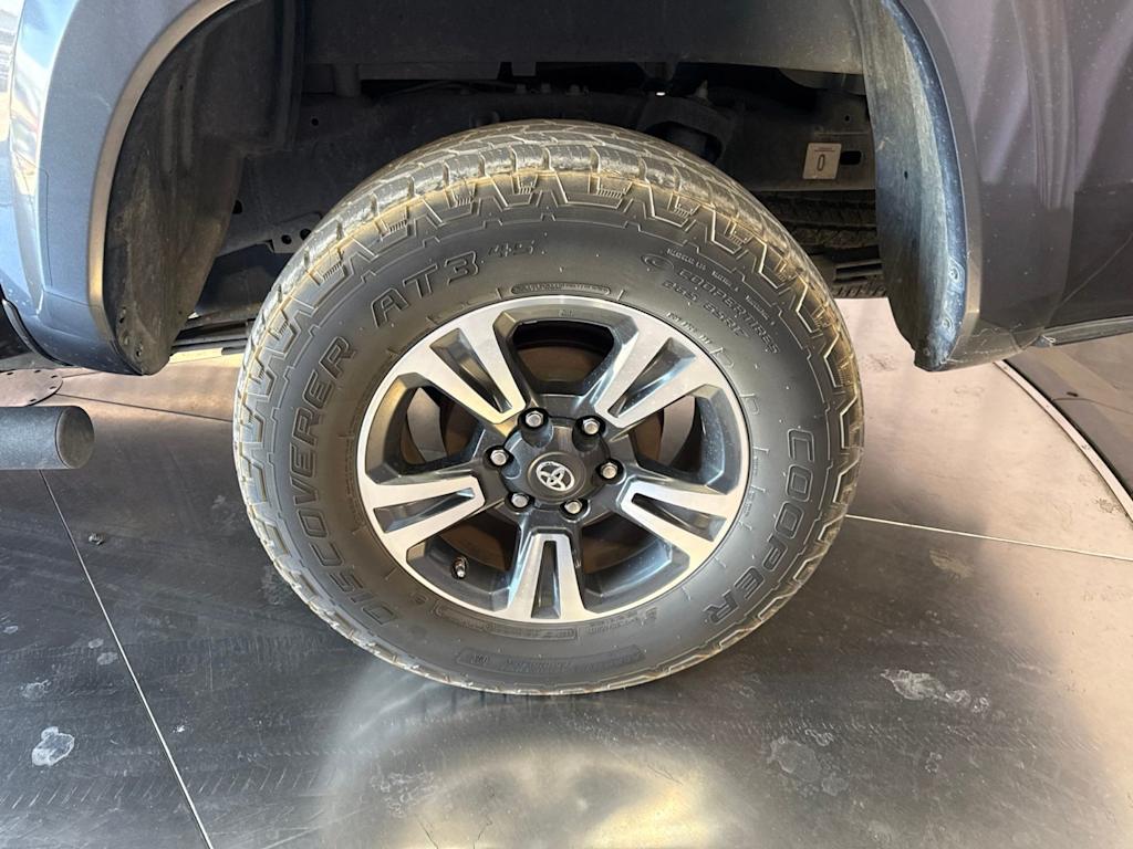 Thumbnail: 2016 Toyota Tacoma - 7