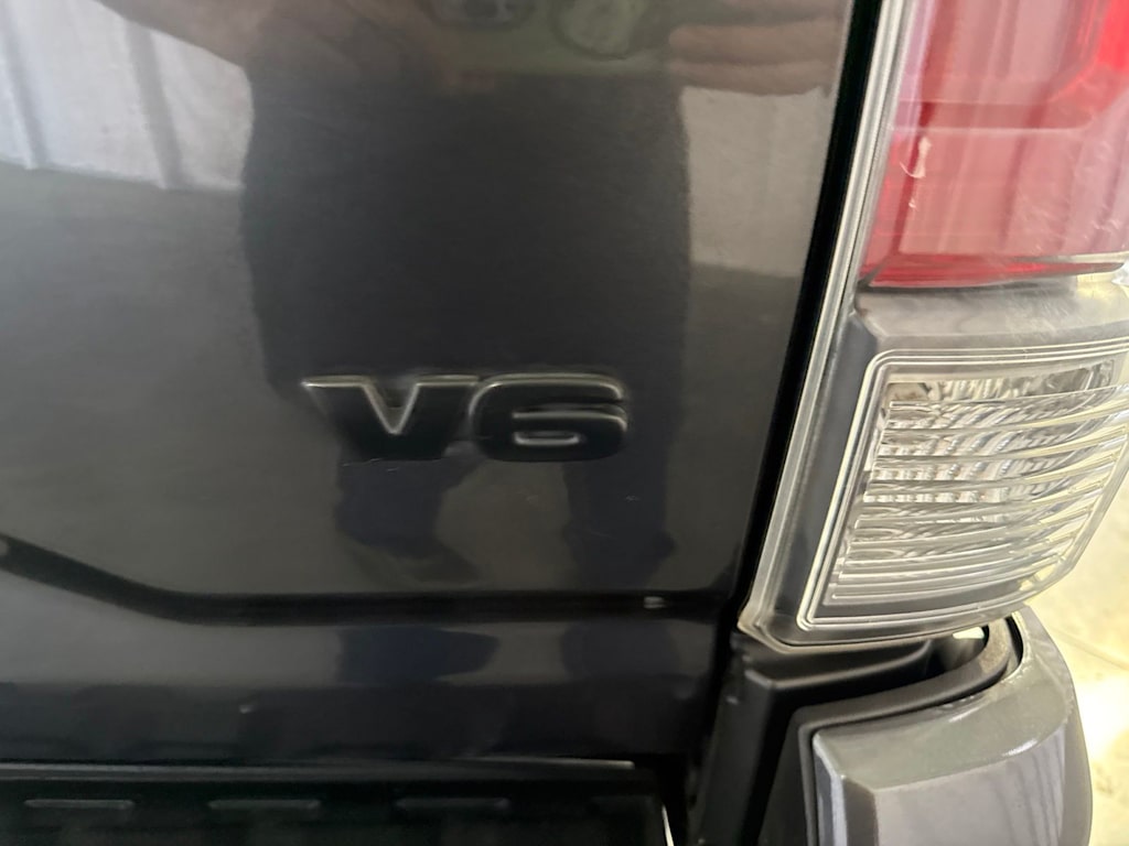 Thumbnail: 2021 Toyota Tacoma - 19