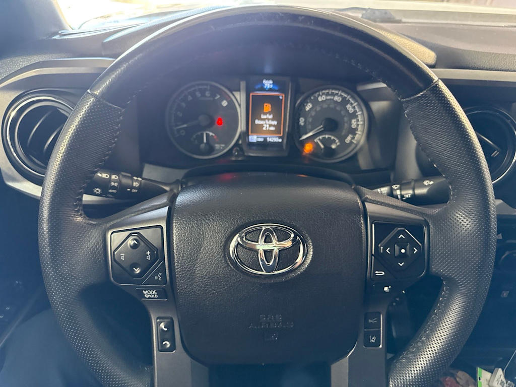Thumbnail: 2021 Toyota Tacoma - 24