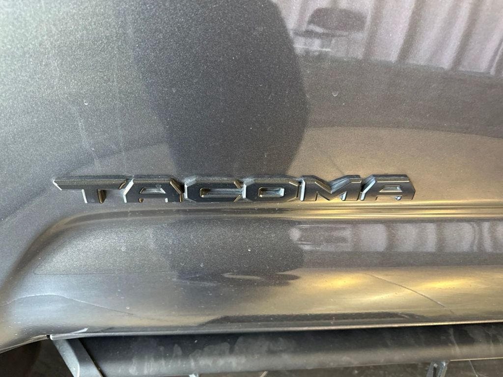 Thumbnail: 2021 Toyota Tacoma - 4