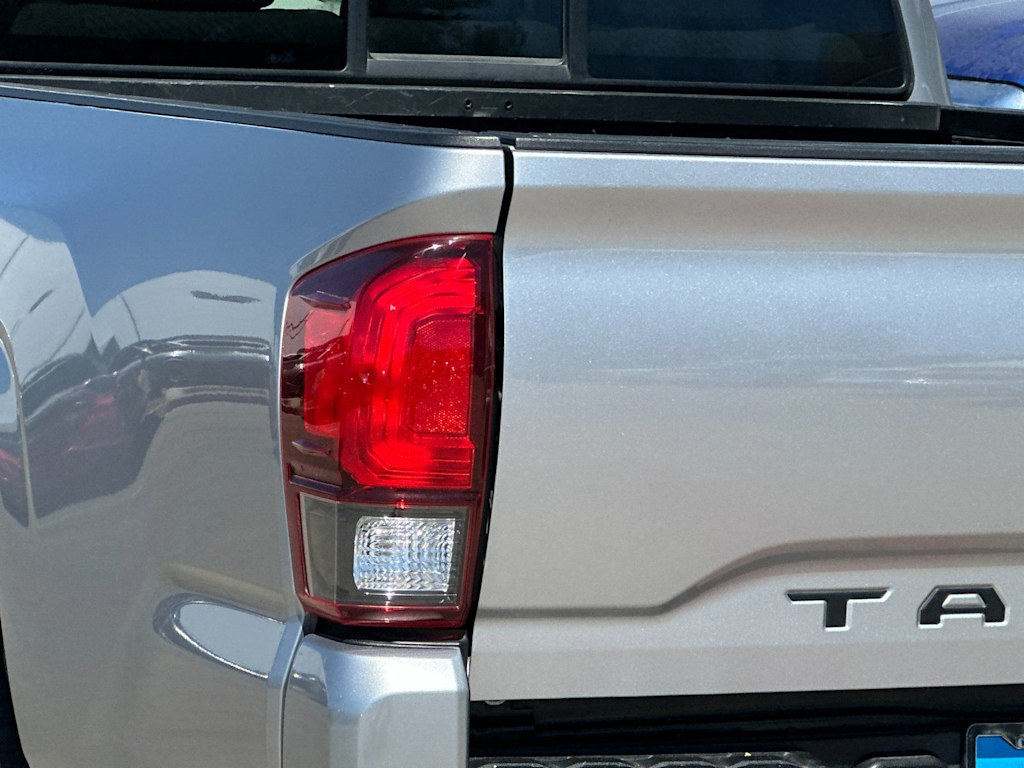 Thumbnail: 2021 Toyota Tacoma - 28