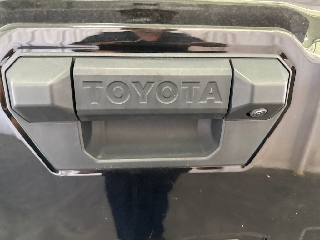 Thumbnail: 2024 Toyota Tacoma - 10