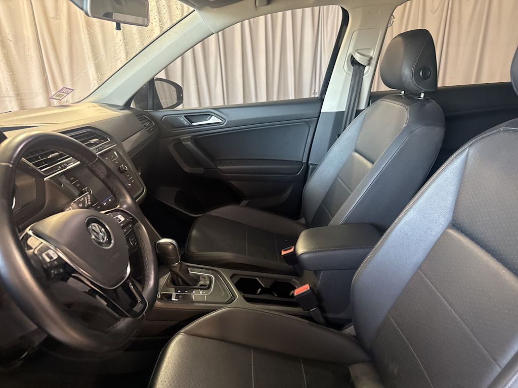 Thumbnail: 2019 Volkswagen Tiguan - 8