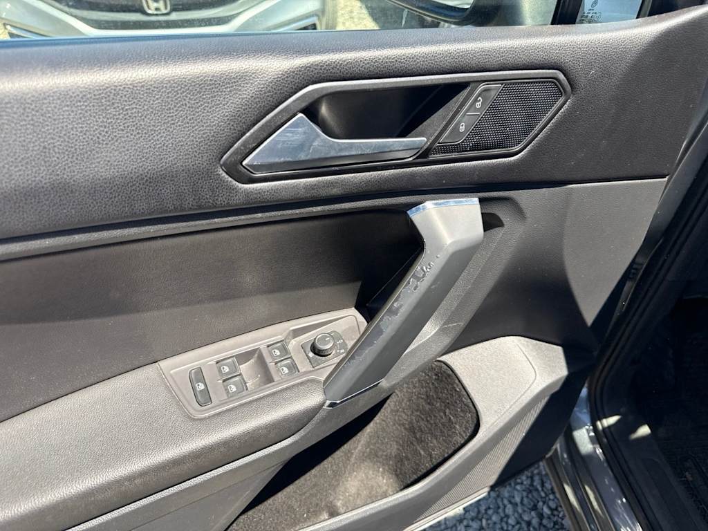 Thumbnail: 2018 Volkswagen Tiguan - 24