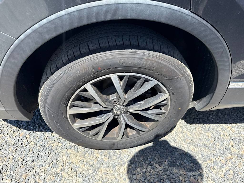 Thumbnail: 2018 Volkswagen Tiguan - 7