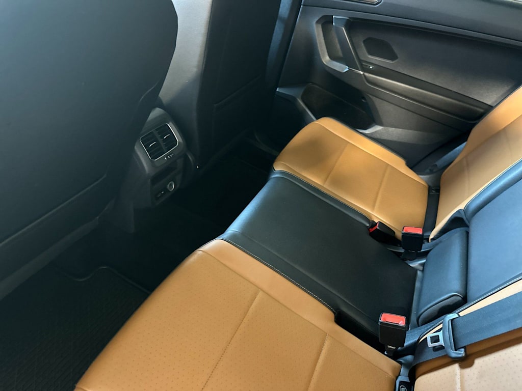 Thumbnail: 2018 Volkswagen Tiguan - 10
