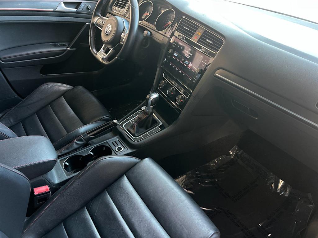 Thumbnail: 2019 Volkswagen Golf - 12