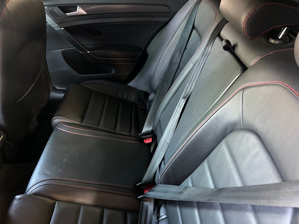 Thumbnail: 2019 Volkswagen Golf - 10