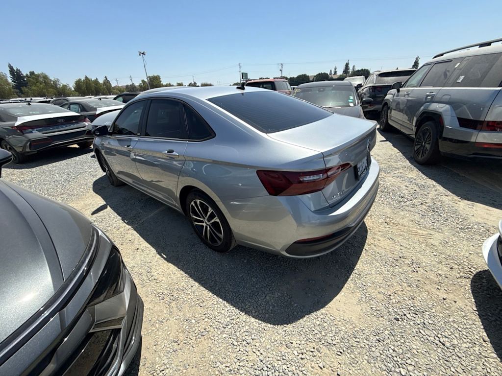 Thumbnail: 2024 Volkswagen Jetta - 14