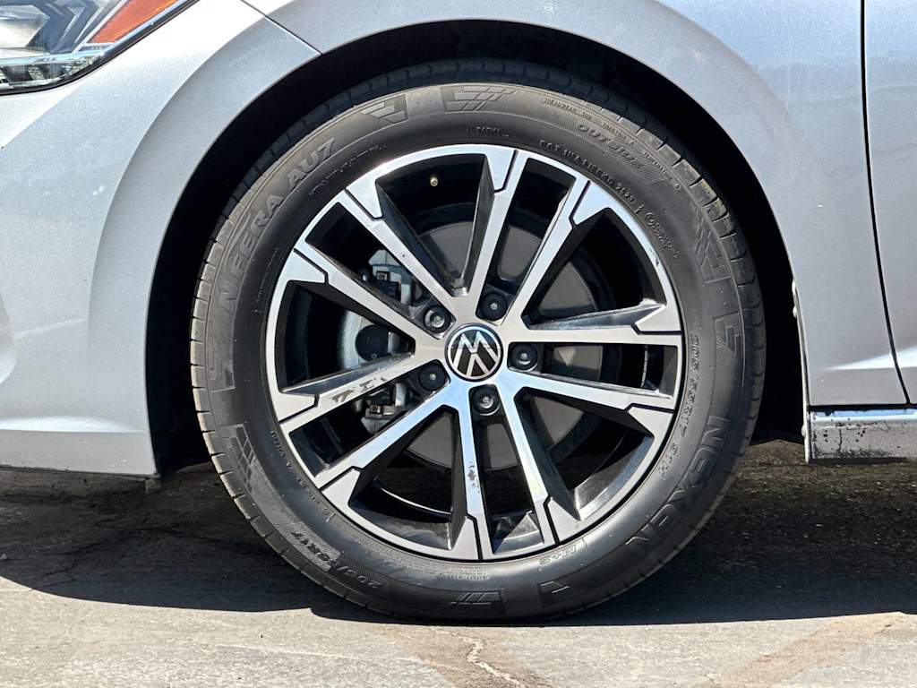 Thumbnail: 2024 Volkswagen Jetta - 8