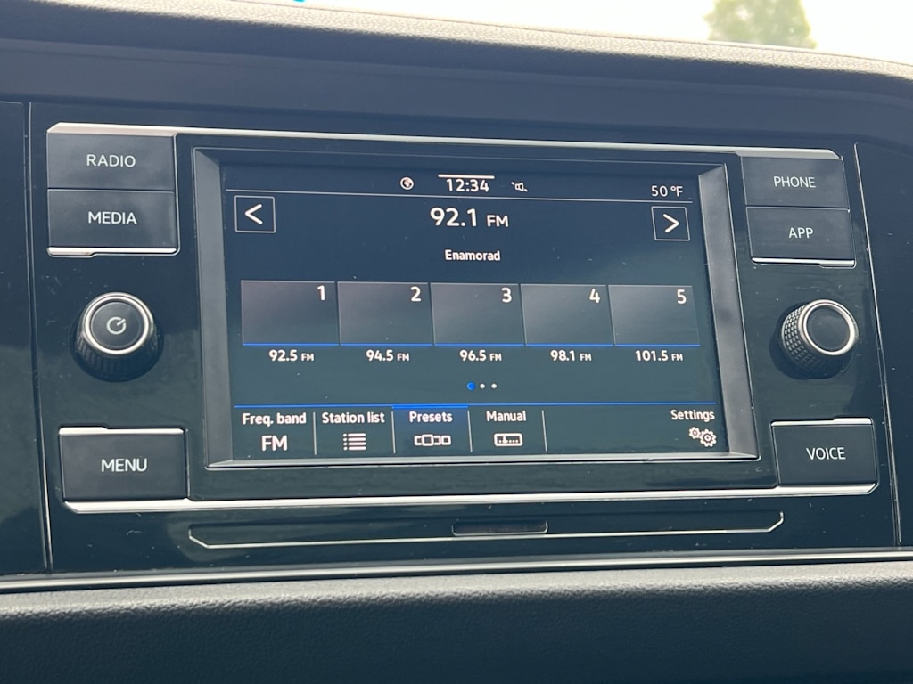 Thumbnail: 2021 Volkswagen Jetta - 14