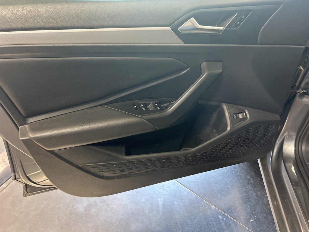 Thumbnail: 2020 Volkswagen Jetta - 28