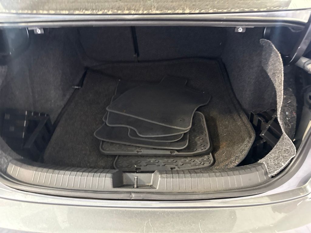 Thumbnail: 2019 Volkswagen Jetta - 11