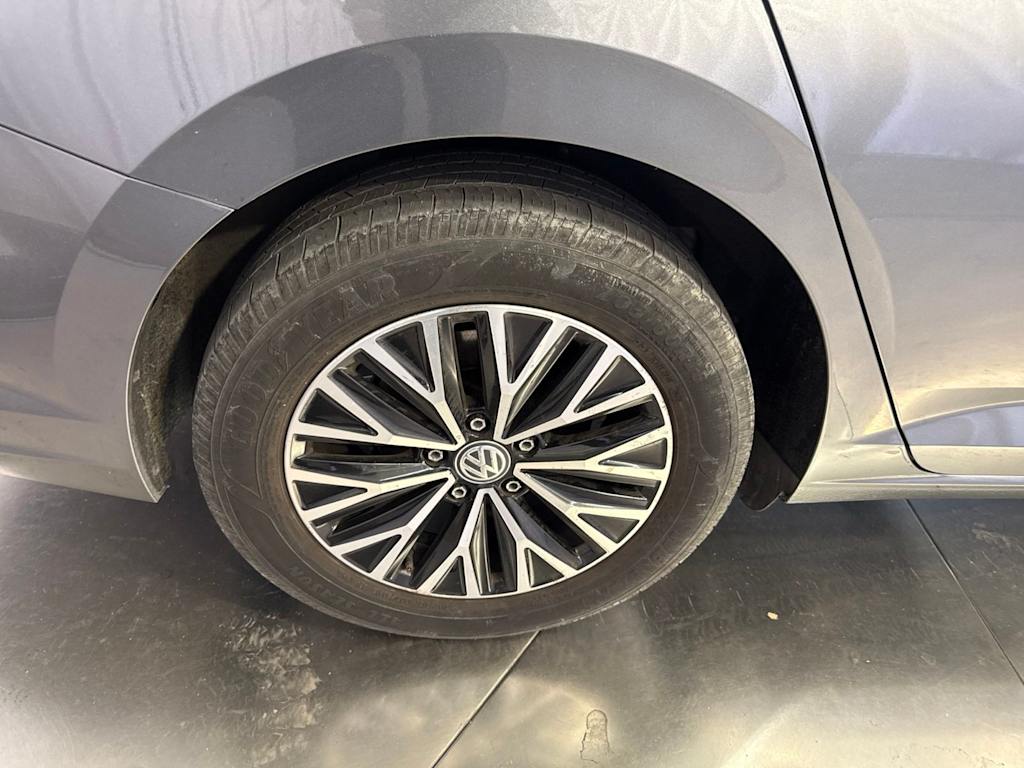 Thumbnail: 2019 Volkswagen Jetta - 19