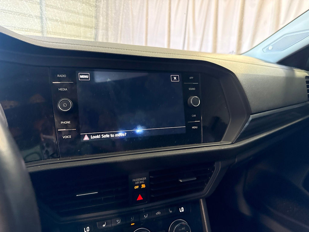 Thumbnail: 2019 Volkswagen Jetta - 28
