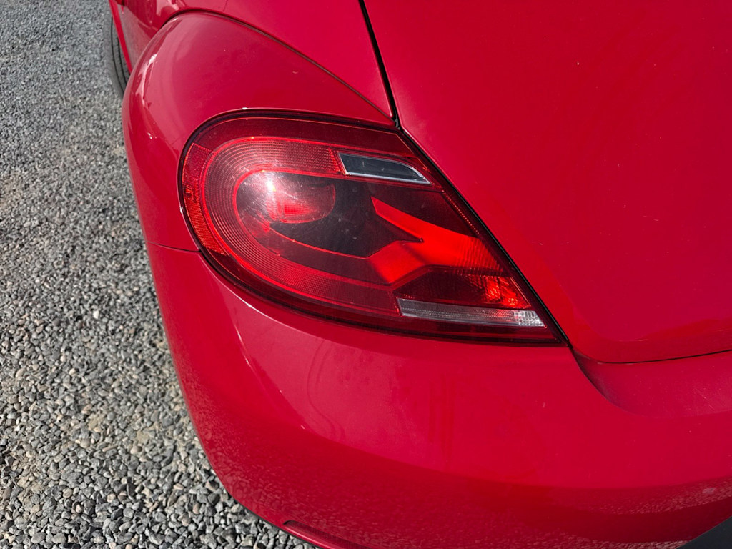 Thumbnail: 2013 Volkswagen Beetle - 19