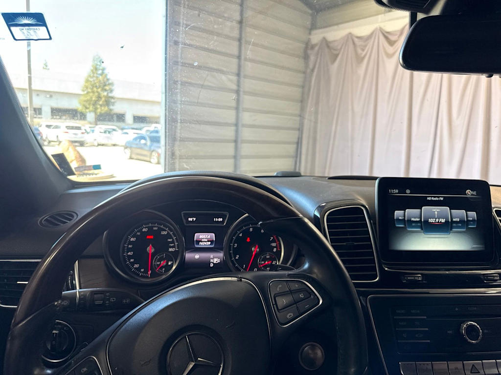 Thumbnail: 2016 Mercedes-Benz GLE - 2