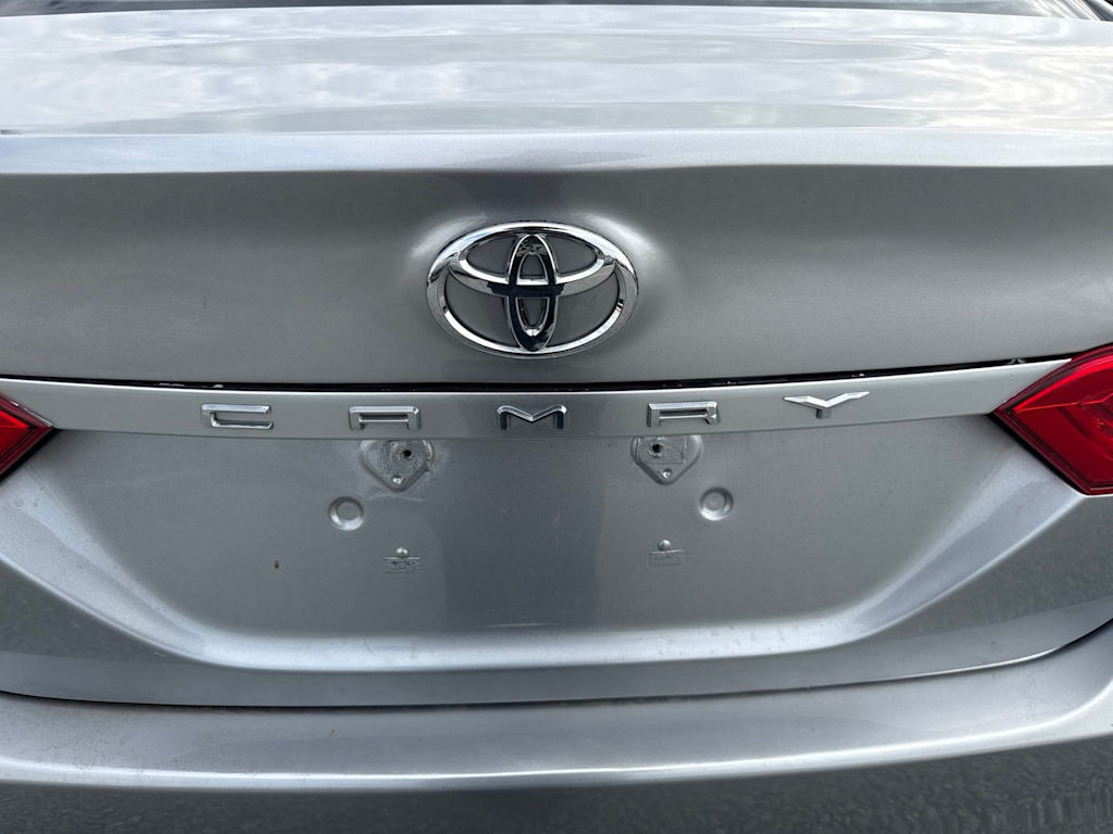 Thumbnail: 2018 Toyota Camry - 6