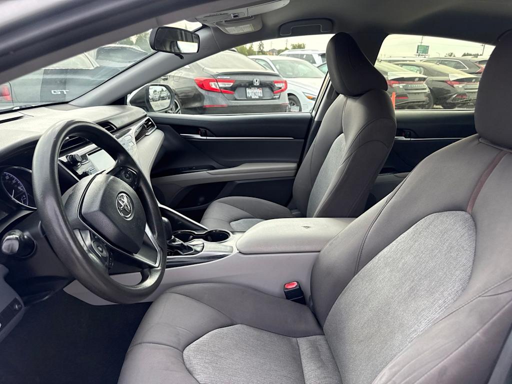 Thumbnail: 2018 Toyota Camry - 8