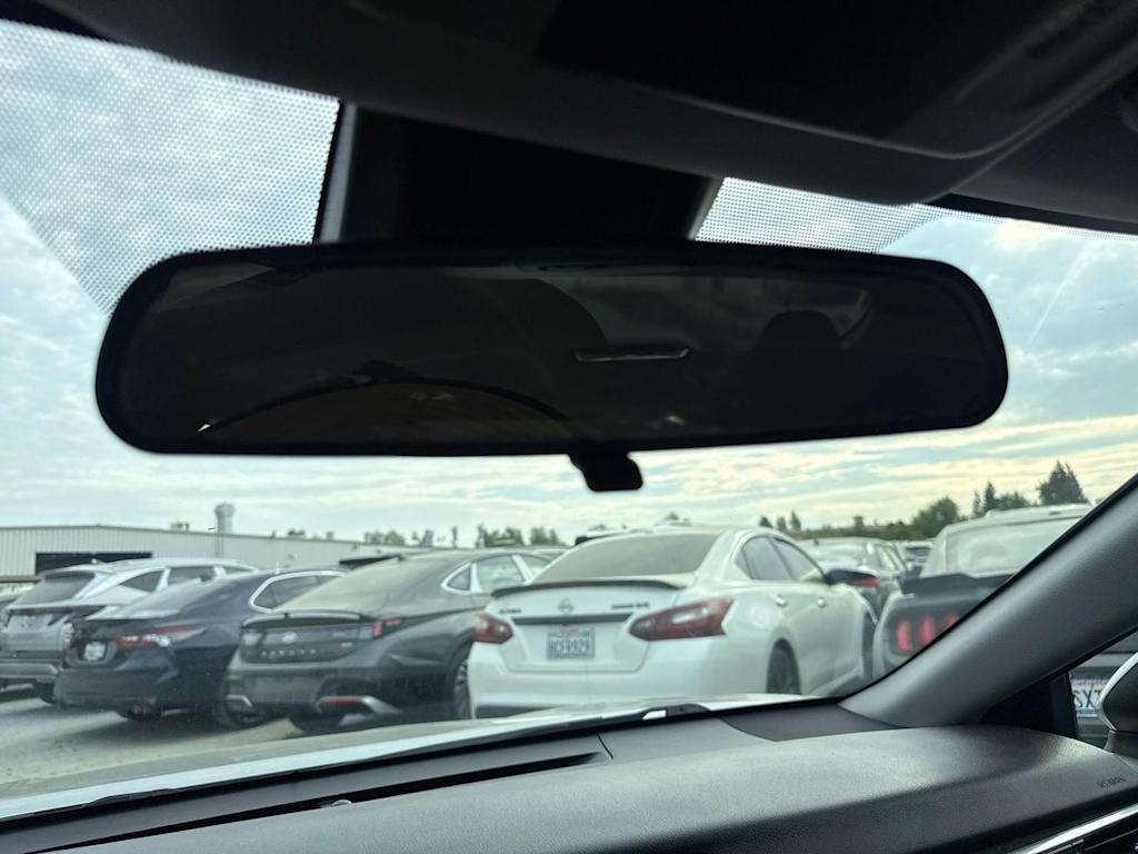 Thumbnail: 2018 Toyota Camry - 25