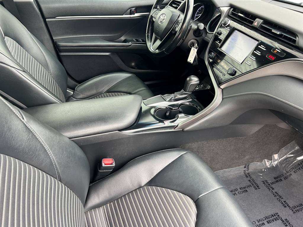 2019 Toyota Camry SE 10