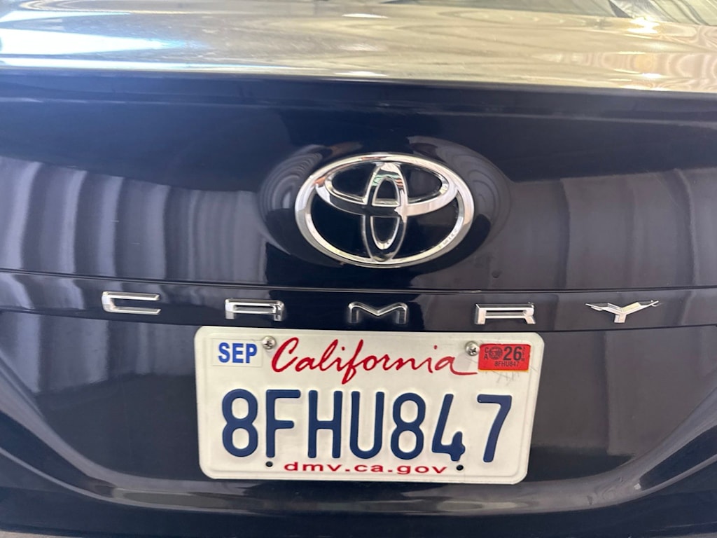 Thumbnail: 2018 Toyota Camry - 20
