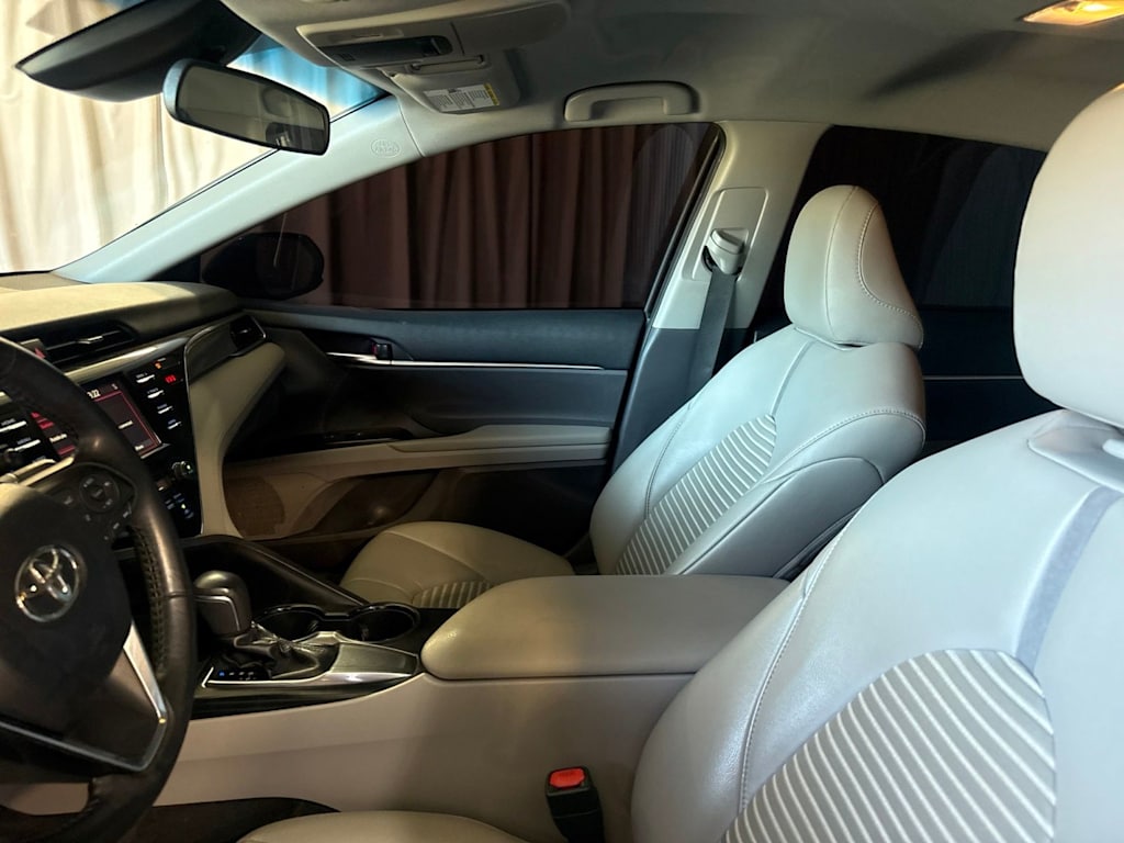 Thumbnail: 2018 Toyota Camry - 9