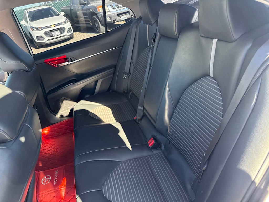 Thumbnail: 2019 Toyota Camry - 10