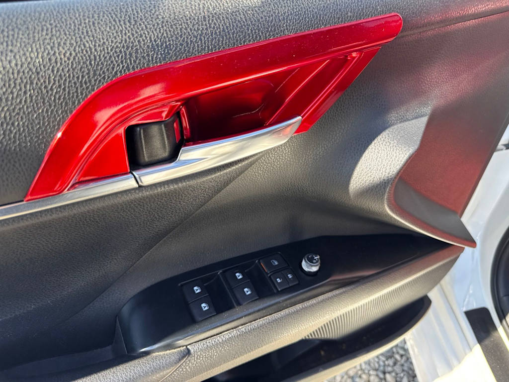 Thumbnail: 2019 Toyota Camry - 22