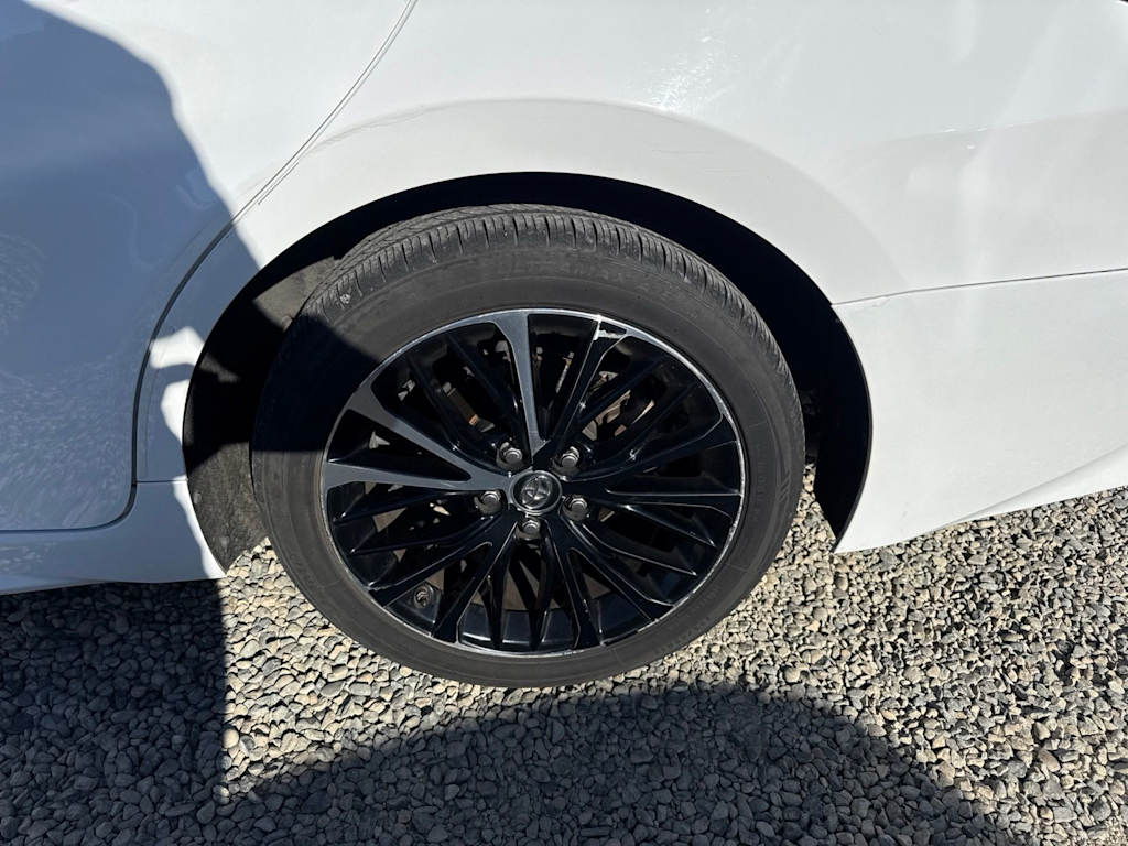 Thumbnail: 2019 Toyota Camry - 7