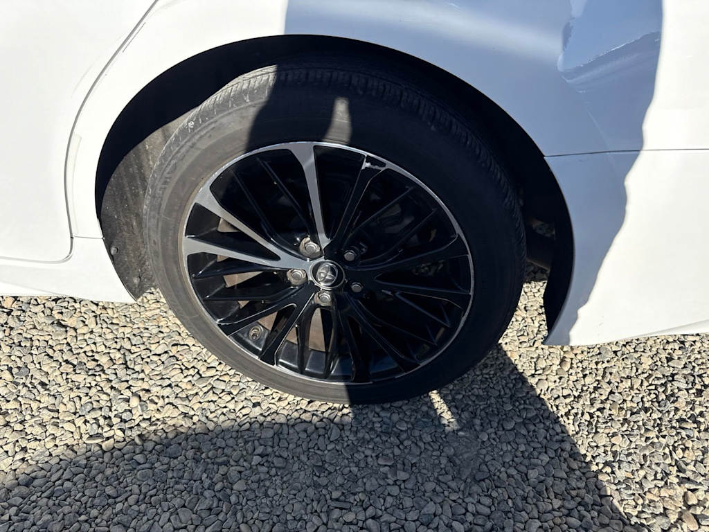 Thumbnail: 2019 Toyota Camry - 20