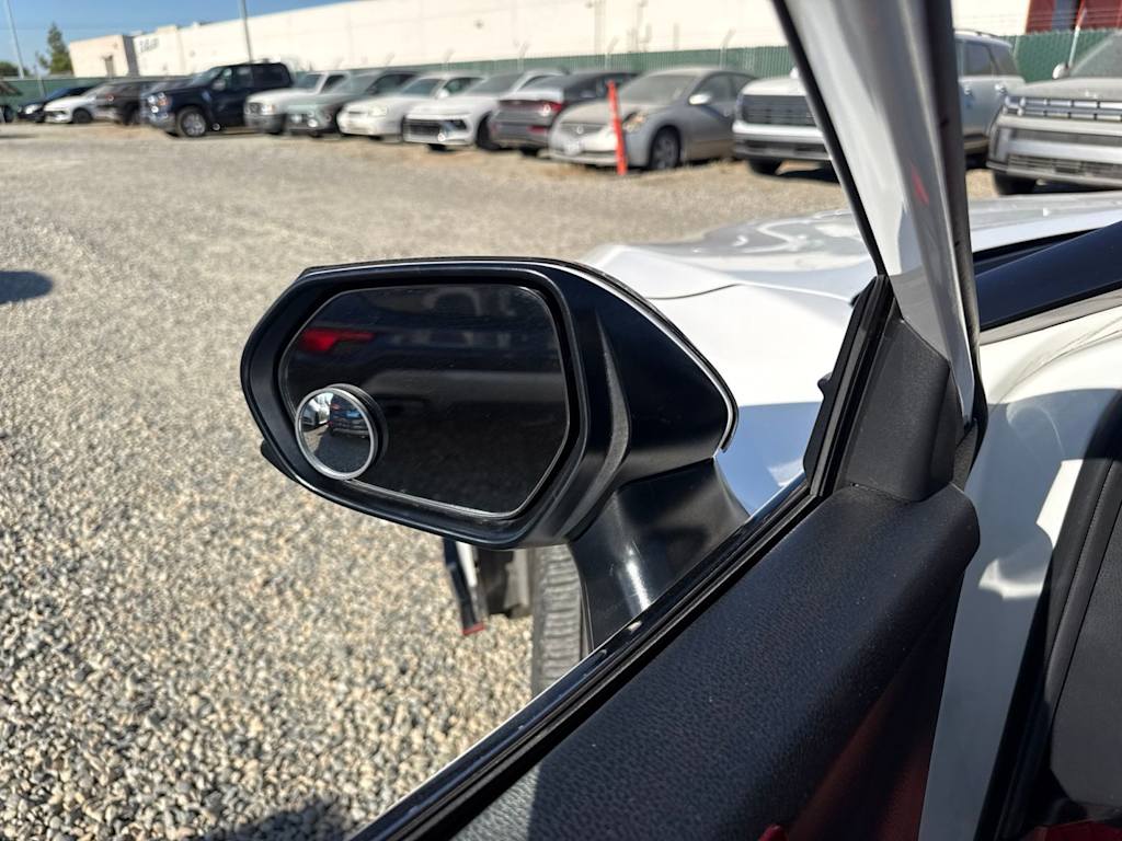 Thumbnail: 2019 Toyota Camry - 23