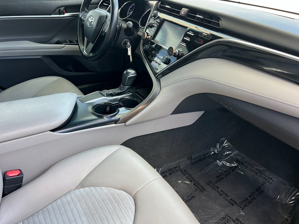 Thumbnail: 2018 Toyota Camry - 13