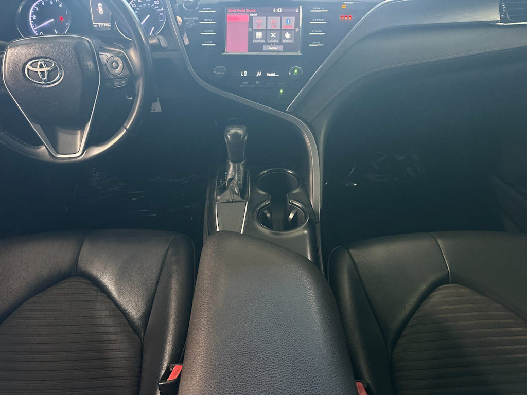 Thumbnail: 2018 Toyota Camry - 18