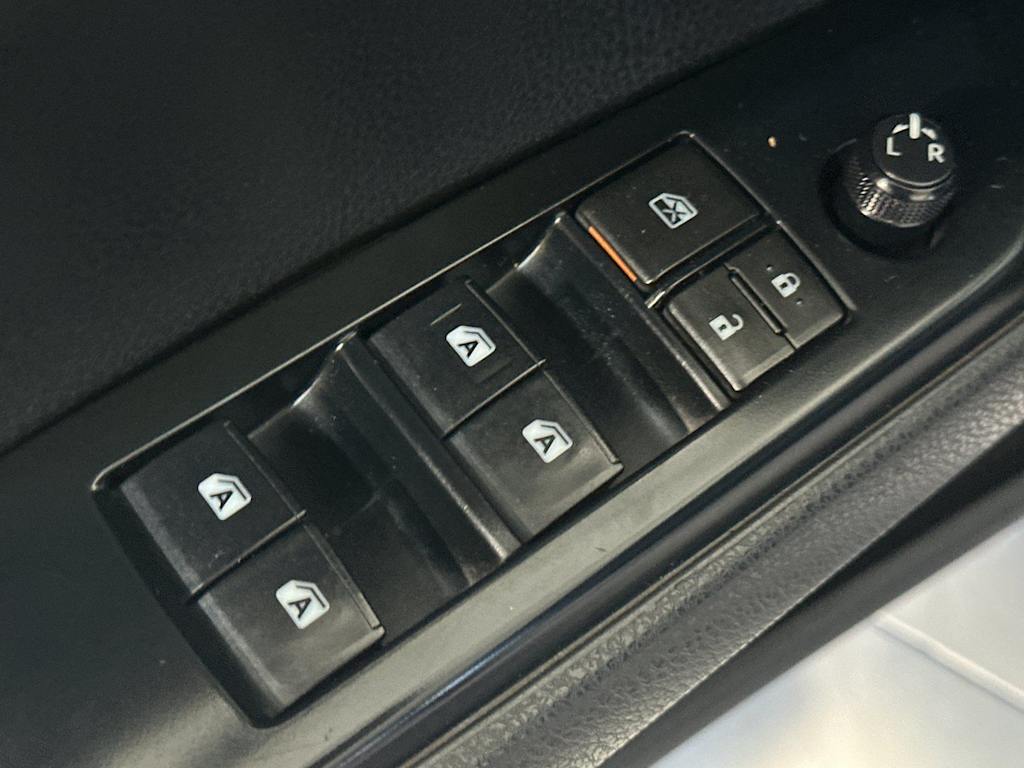 Thumbnail: 2018 Toyota Camry - 22
