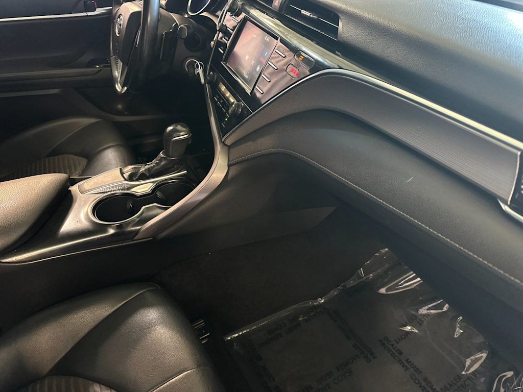Thumbnail: 2018 Toyota Camry - 12