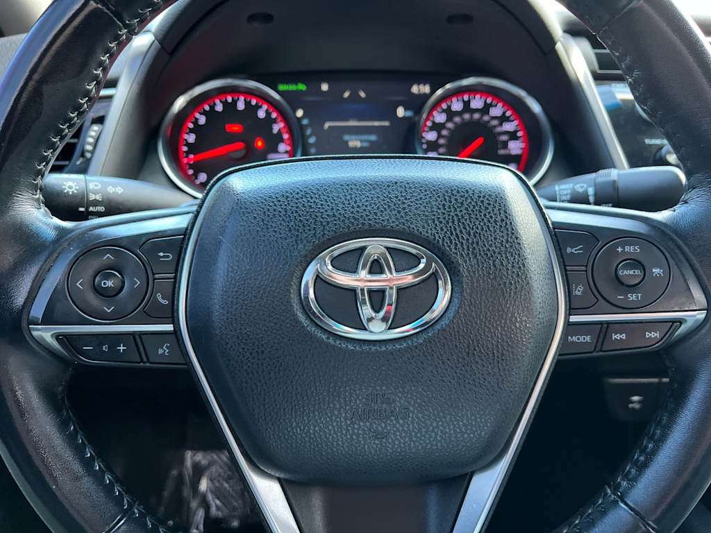 2019 Toyota Camry XSE 28