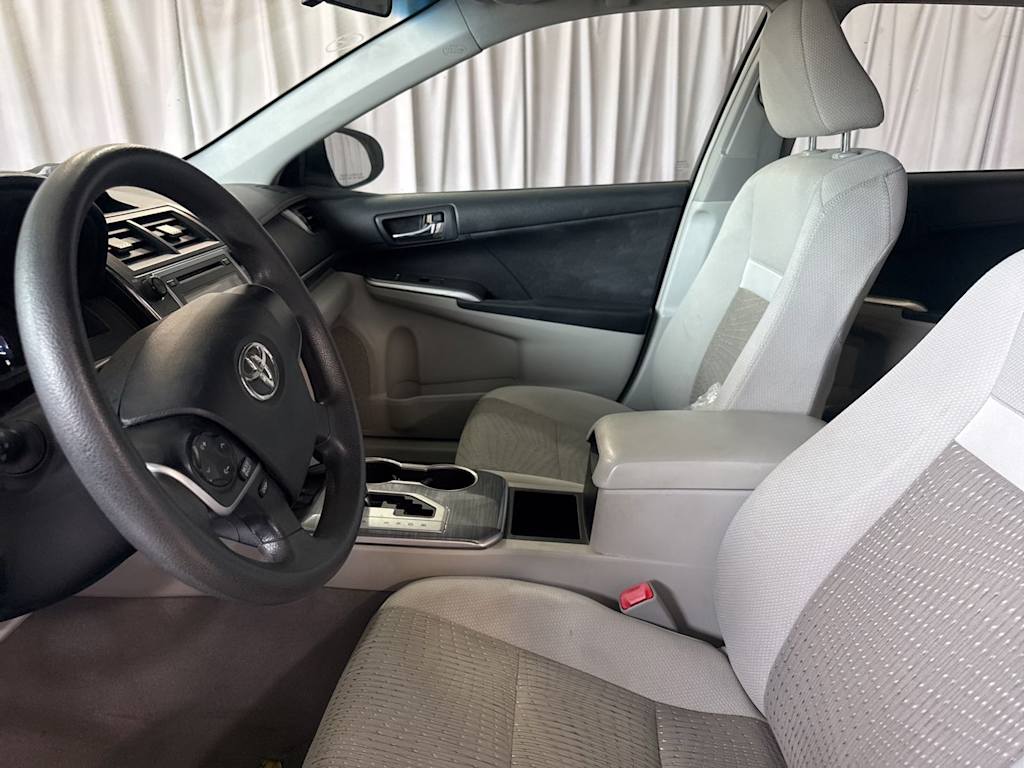 Thumbnail: 2012 Toyota Camry - 8