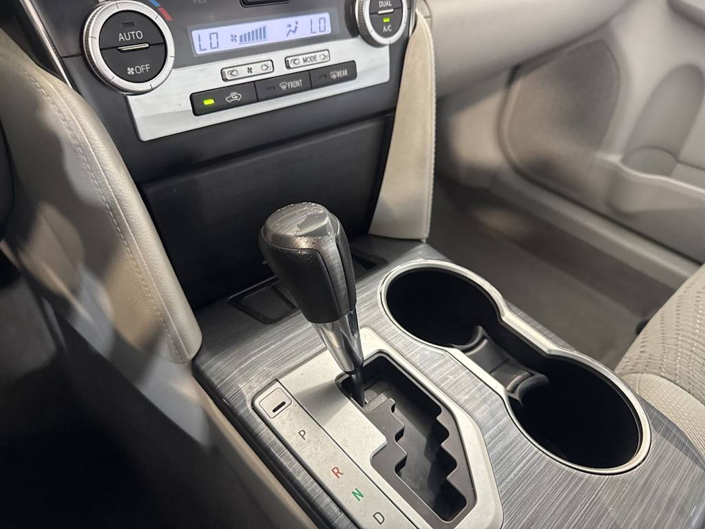 Thumbnail: 2012 Toyota Camry - 11