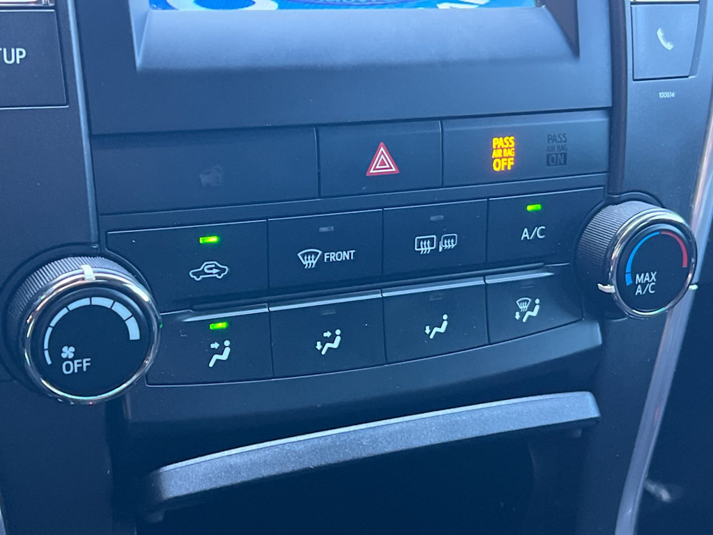 Thumbnail: 2016 Toyota Camry - 25