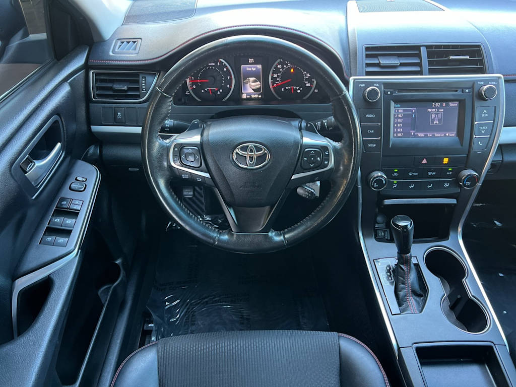 Thumbnail: 2016 Toyota Camry - 12